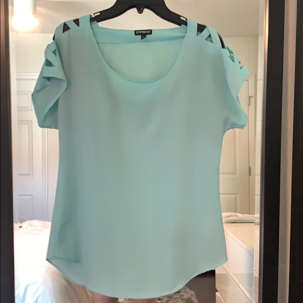Silky Scoop-Neck